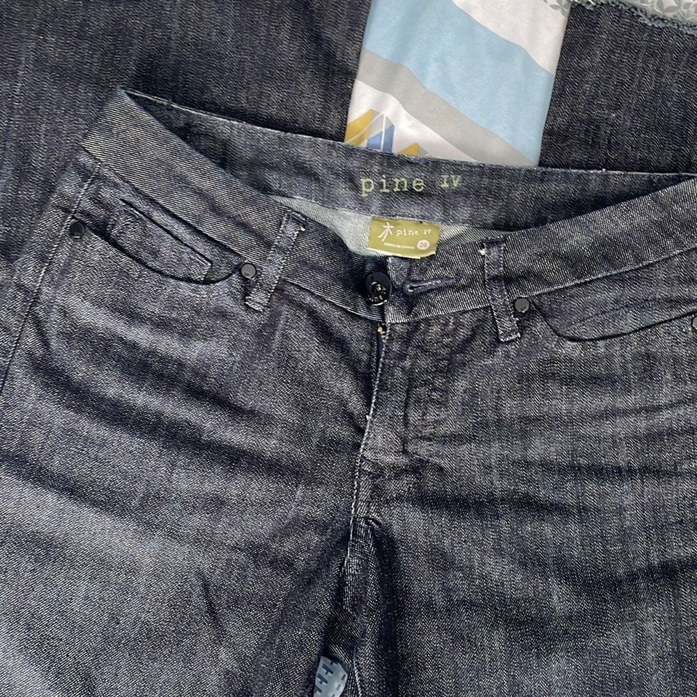 Pine IV Dark Wash Denim Jeans Ragged Bottoms size 26